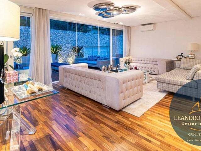Casa à venda em Pacaembu, São Paulo - SP - foto 1