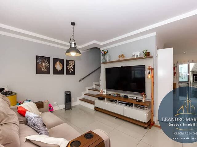 Casa em Condomínio à Venda no Jardim Cidália - São Paulo - foto 1