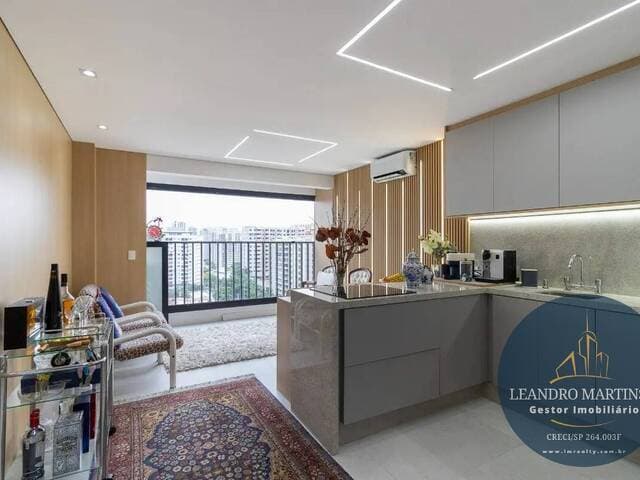 Apartamento à venda com 2 dormitórios e 53 m² em Moema - São Paulo - foto 1