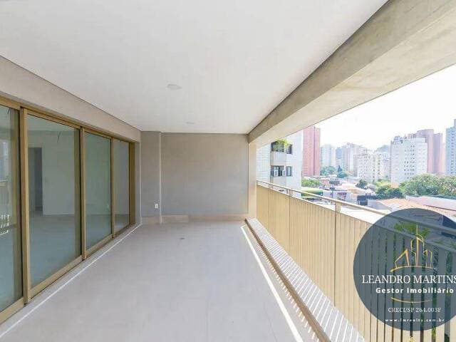 Apartamento à venda, 3 suítes e 149 m², Moema - São Paulo - foto 1